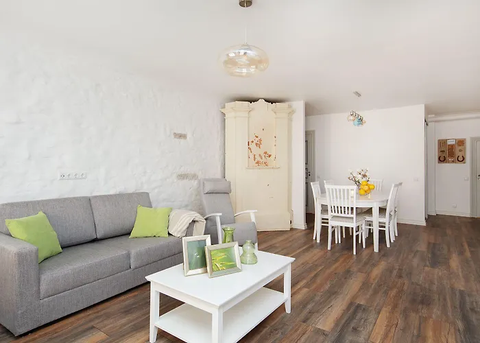 Апартаменты Blacksmith Old Town